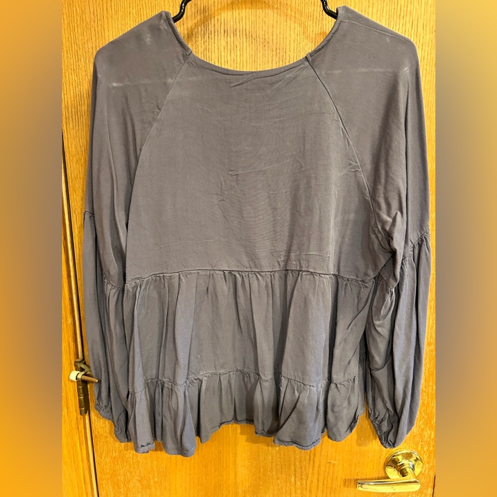 Andrée Ruffled Blouse - Picture 4 of 4